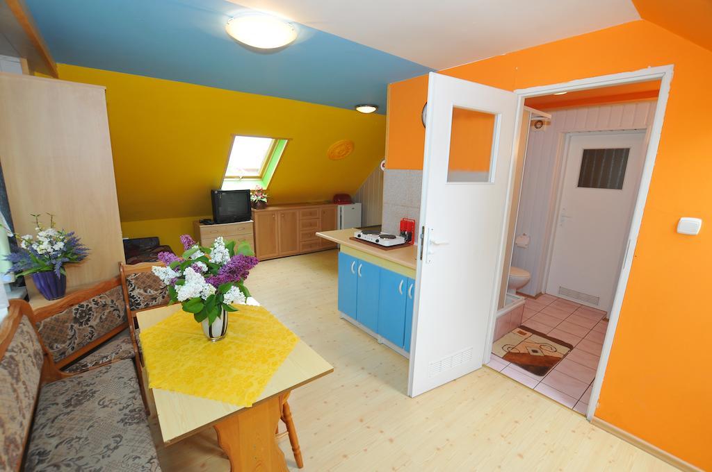 Osrodek Wczasowy Domino Bis Apartamento Dźwirzyno Quarto foto